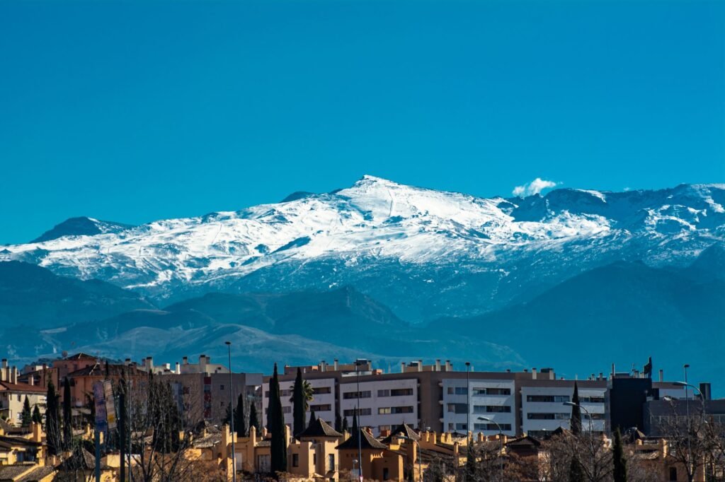 Sierra Nevada Skiing for Beginners: Your First Trip Guide