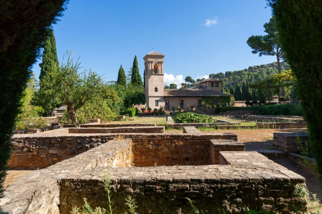 Thinking Seville or Granada? Which is better for your soul.
